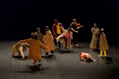 Le groupe danse de l'IME Jean Marc Itard en pleine représentation