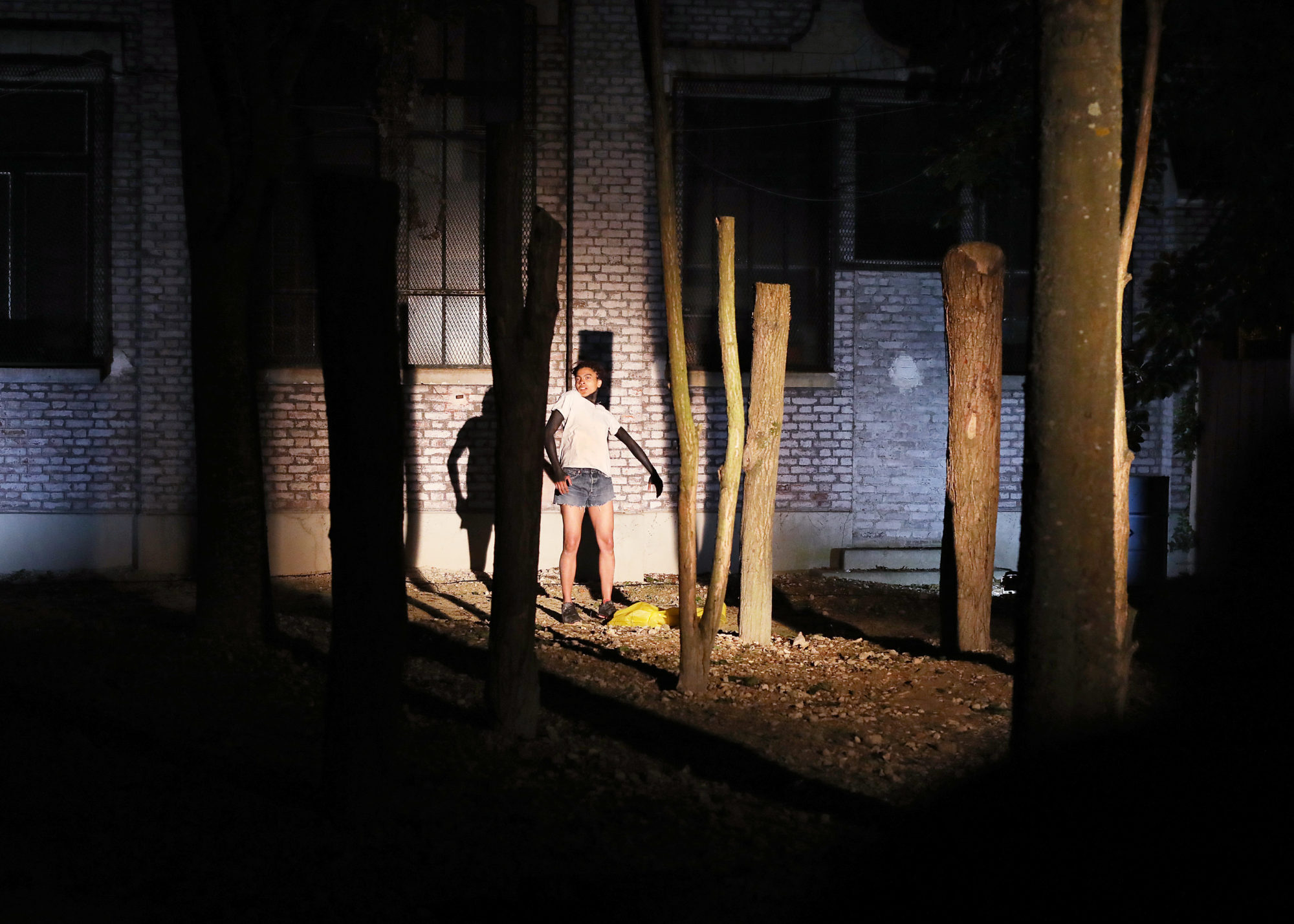 La Nuit #1 FIction est une nuit de performance pensée par Nina Santes & La Fronde