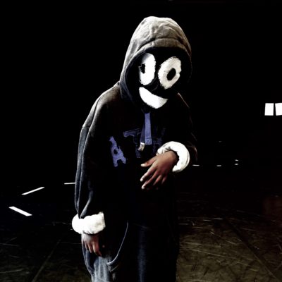 Le groupe Danse IME Jean Marc Itard travail a création Poursuis toi de Eve Magot