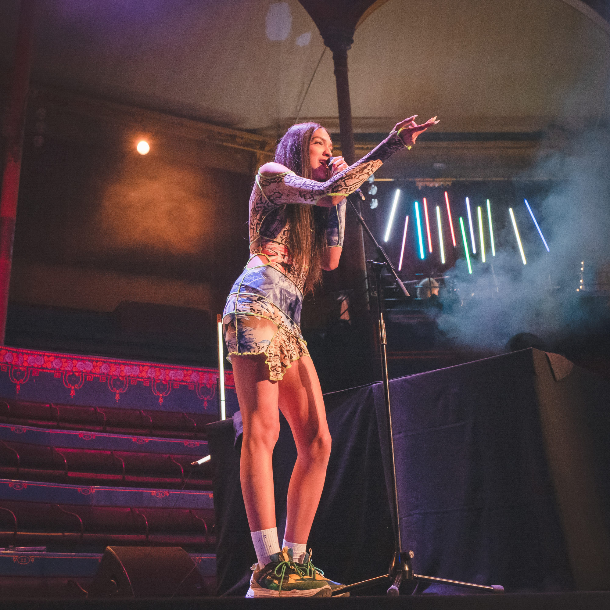 La nuit #2-Reclaim the night est une soirée de performance pensée par Nina Santes & La Fronde