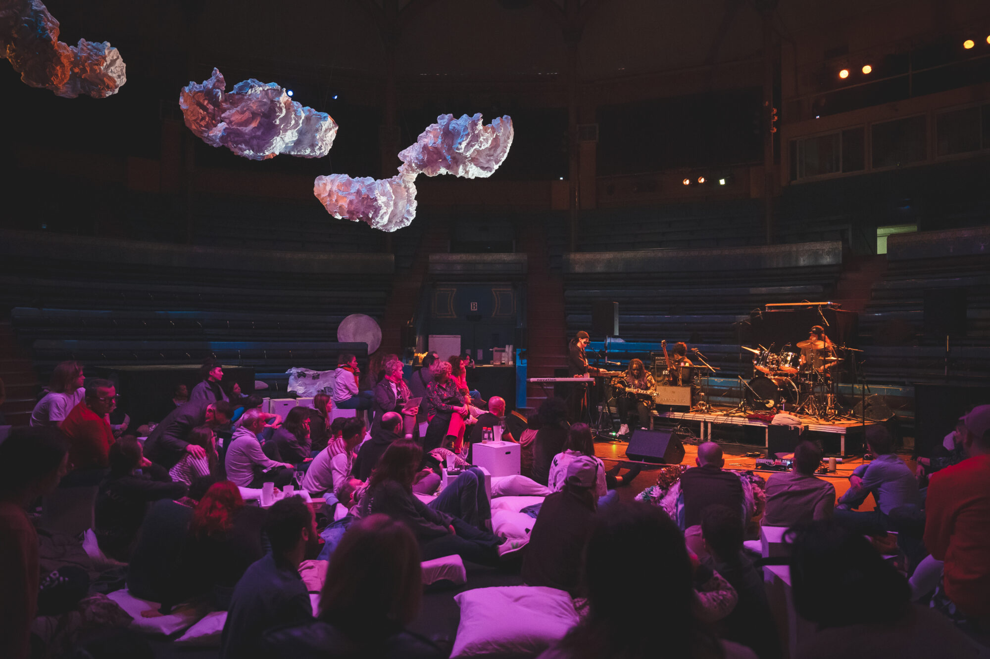 La Nuit #3 une soirée créée par Nina Santes et La Fronde