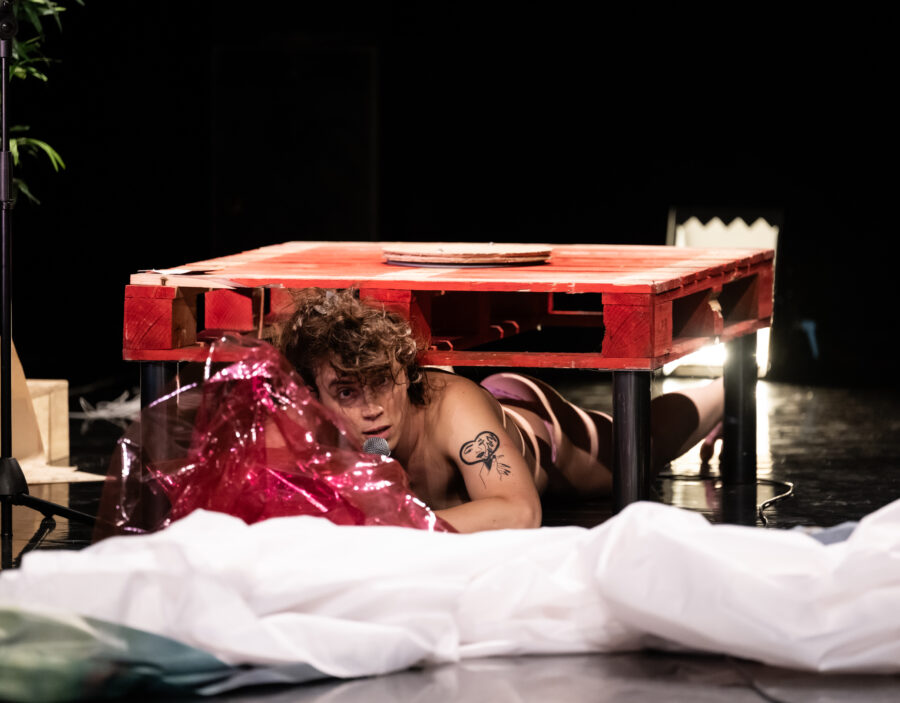 Eve Magot danse Jardin Futur / Club Sabotage